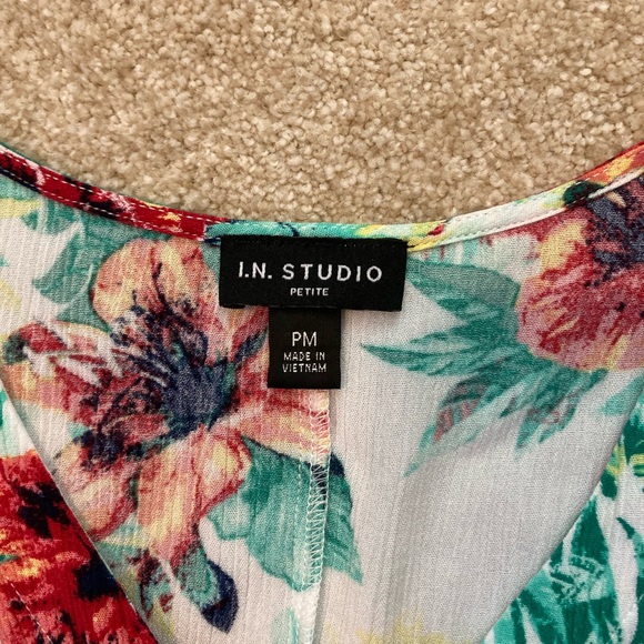 Versatile top & skirt set. Cool comfy rayon, crinkled material, great travel. MP - Picture 5 of 16